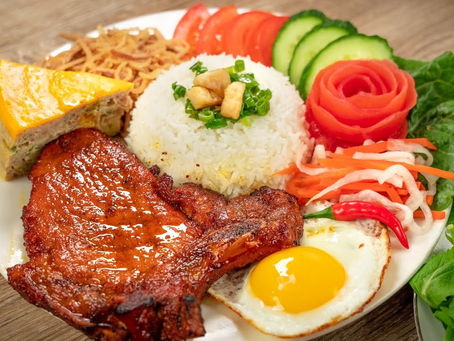 Exploring the Perfect Grilled Pork Chop with Broken Rice: A Delicious Culinary Adventure