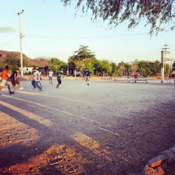 Jugando futbol en Los Troncones