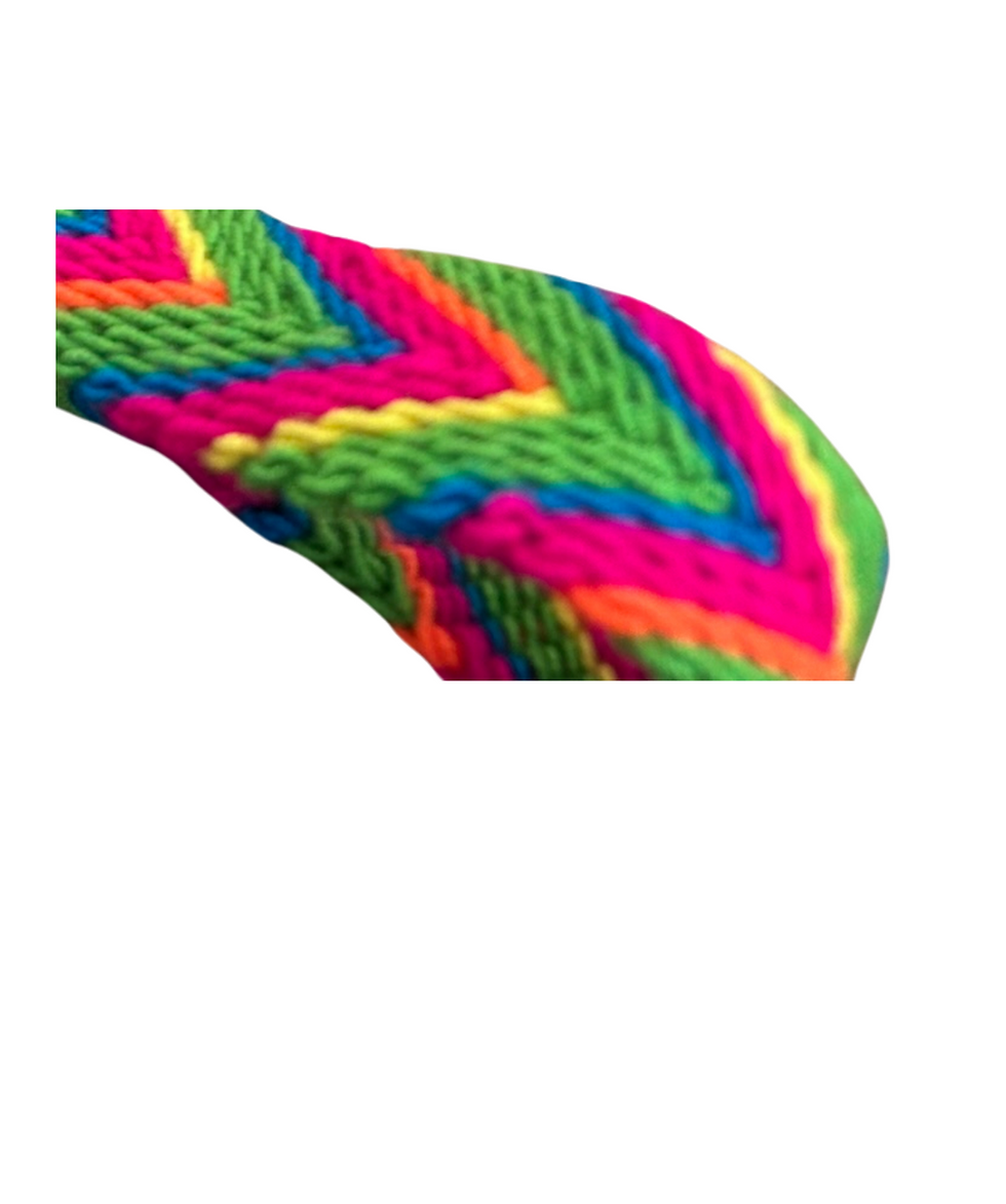 Miniatura: Detalle bolsa wayuu color fucsia