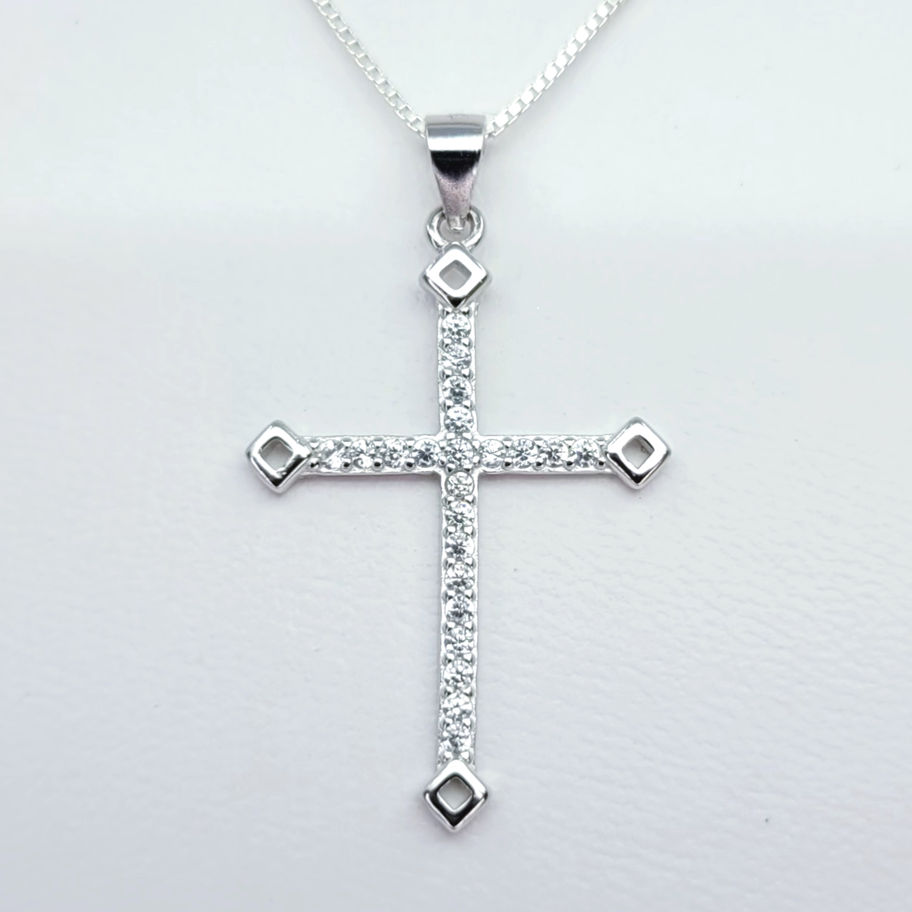 Silver pendant with white Topaz