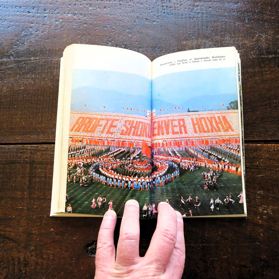 Thumbnail: Book Albania Shqiperia 1985