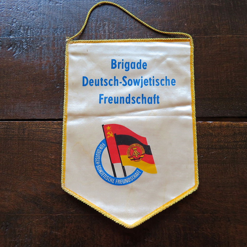 Thumbnail: Pennant DDR Collective German Soviet Friendship
