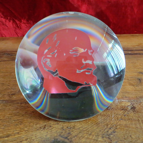 Desktop Soviet Russia Lenin In Glass | Propagandaworld
