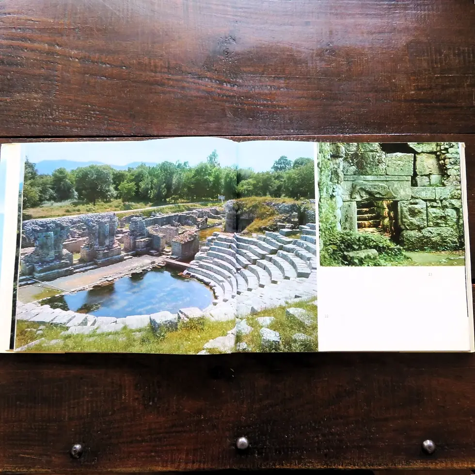 Thumbnail: Book Albania Architectural monuments in Albania 1973