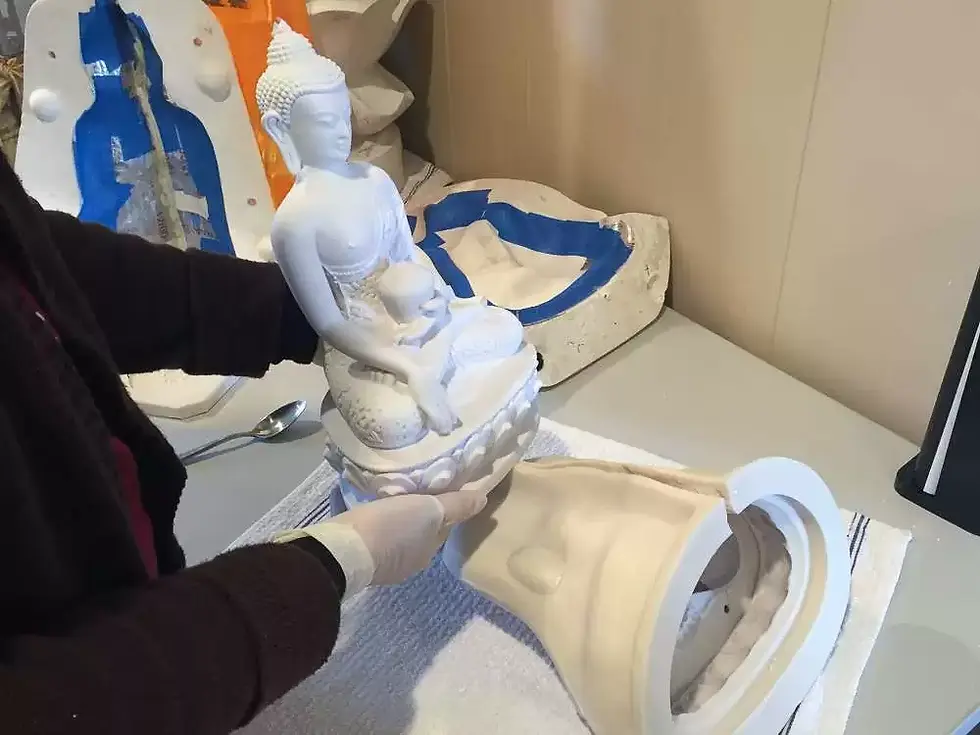 Making-Buddha-Statues.jpg