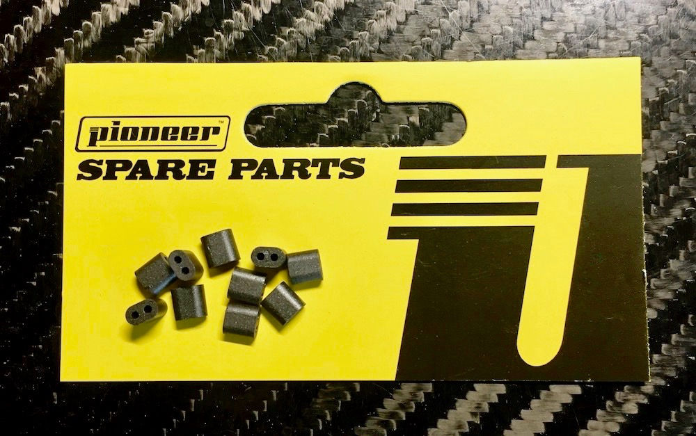 Pioneer Ferrite 'Two Hole' Choke/Bead/Balun, 'Binoculars'