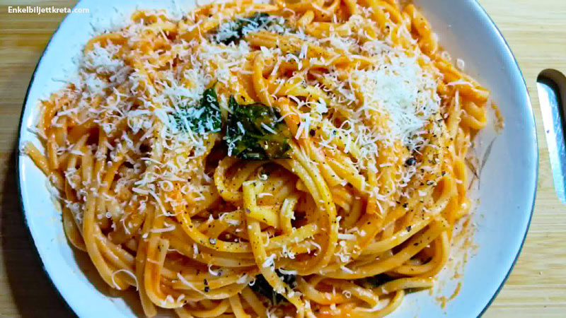 En krämig Linguine Arrabbiata sitter aldrig fel...