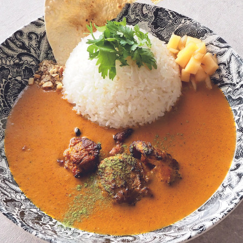 プレミアムギーチキンカレー(1個)の写真(東京都中野区)