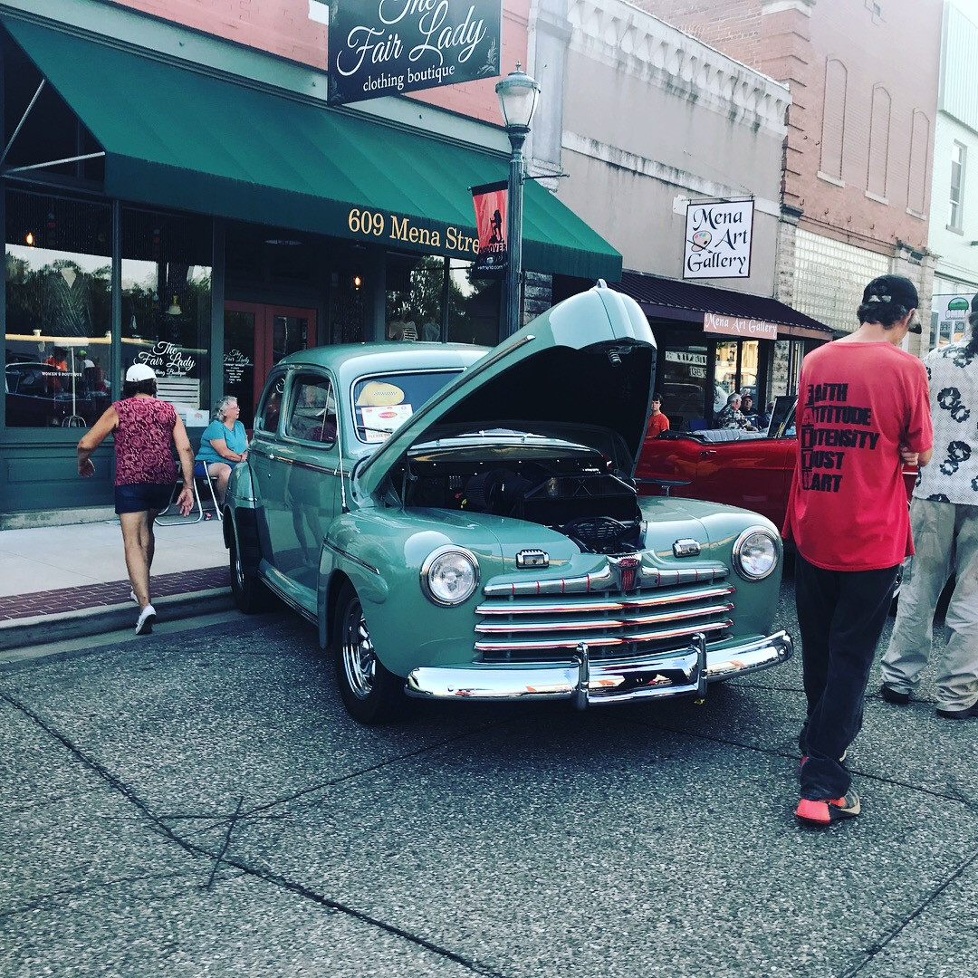 Car Show Queen Wilhelmina Rod Run
