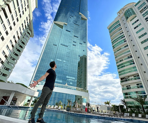 One Tower - FG (196m)