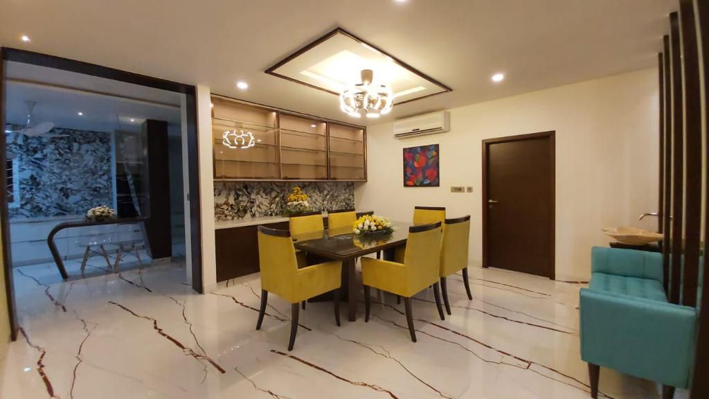 Crockery Unit premium