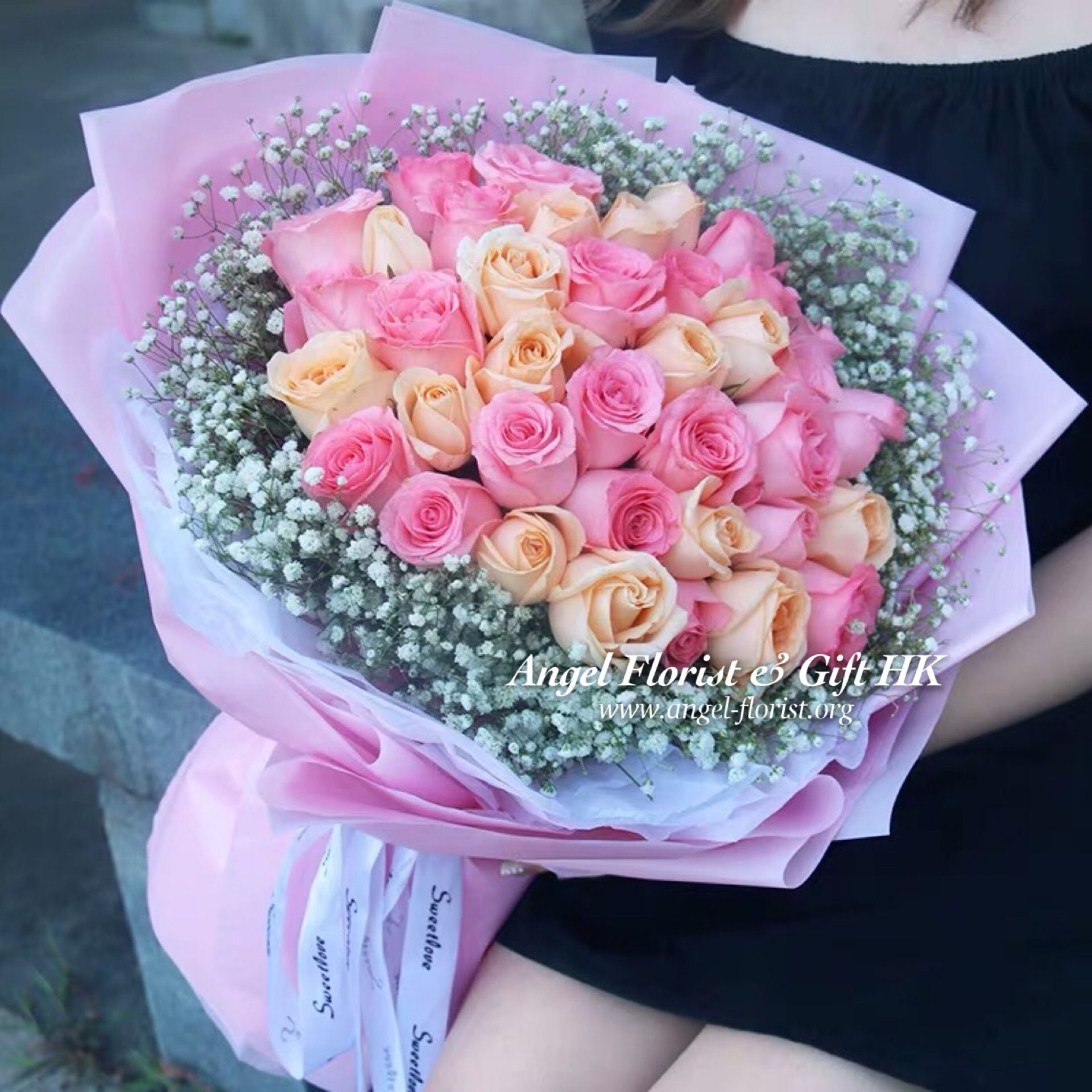 33枝粉玫香檳玫滿天星花束(#K008)