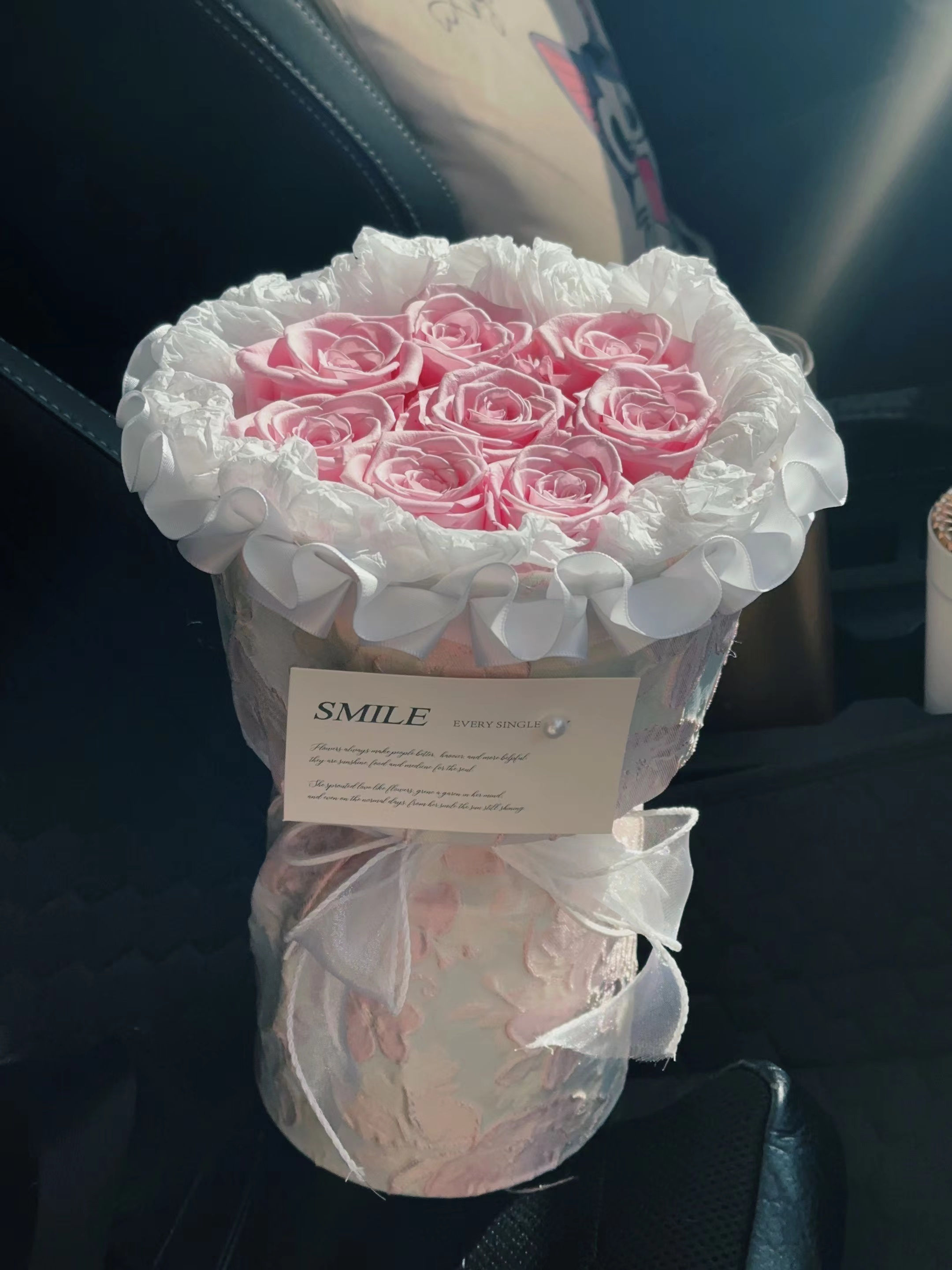 8朵特大AA級日本保鮮粉紅玫瑰香奈風包裝(#AA922) 