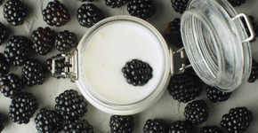 Blackberries and cream_soy scented candle fragrance.png