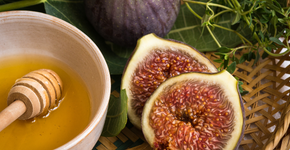 Fig and honeyed sugar_soy scented candle fragrance.png