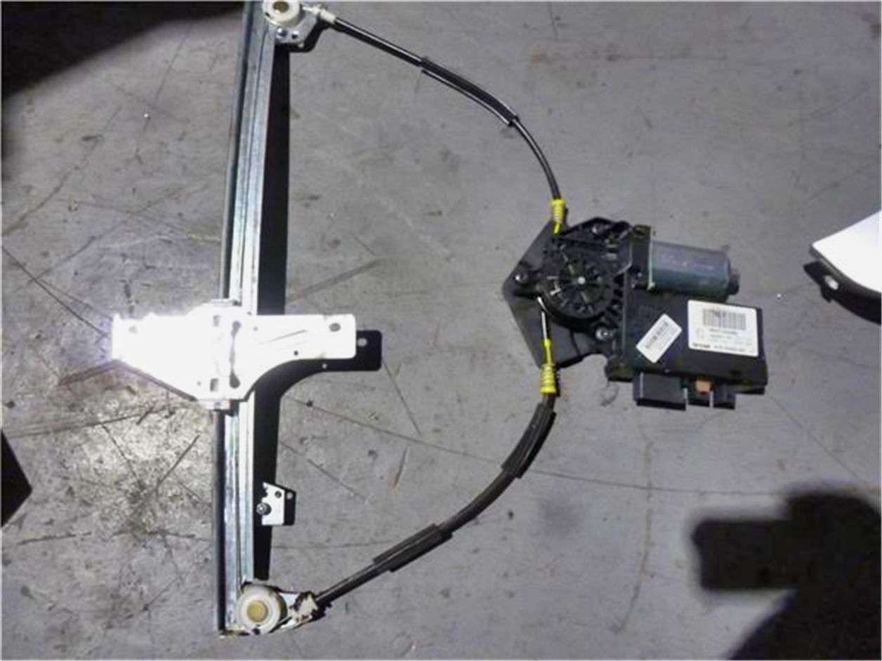 Elevalunas eléctrico derecho Peugeot 307 Break / SW 2.0 HDI 110