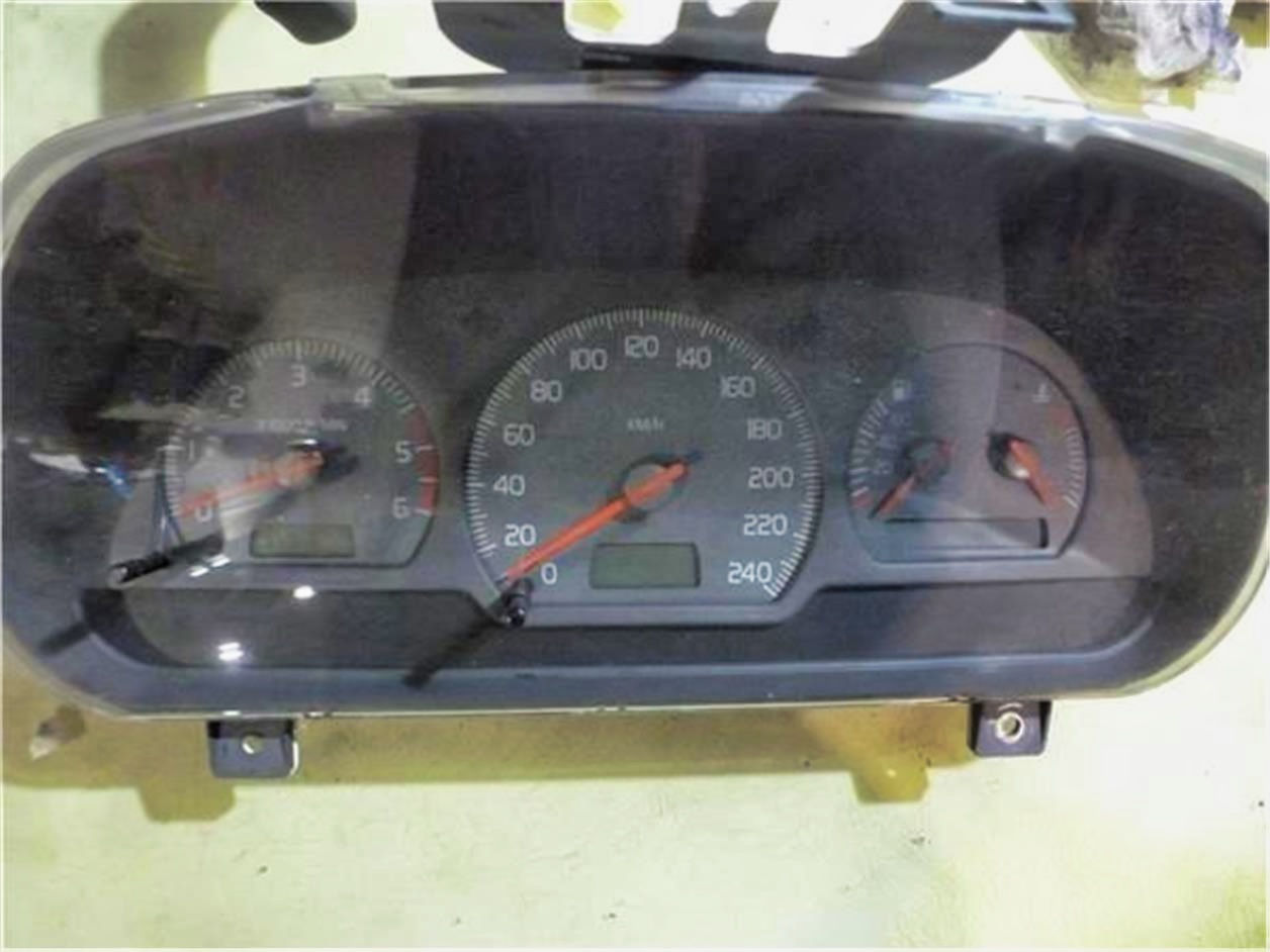 Cuadro Instrumentos Volvo V40 Familiar 1.9 DI