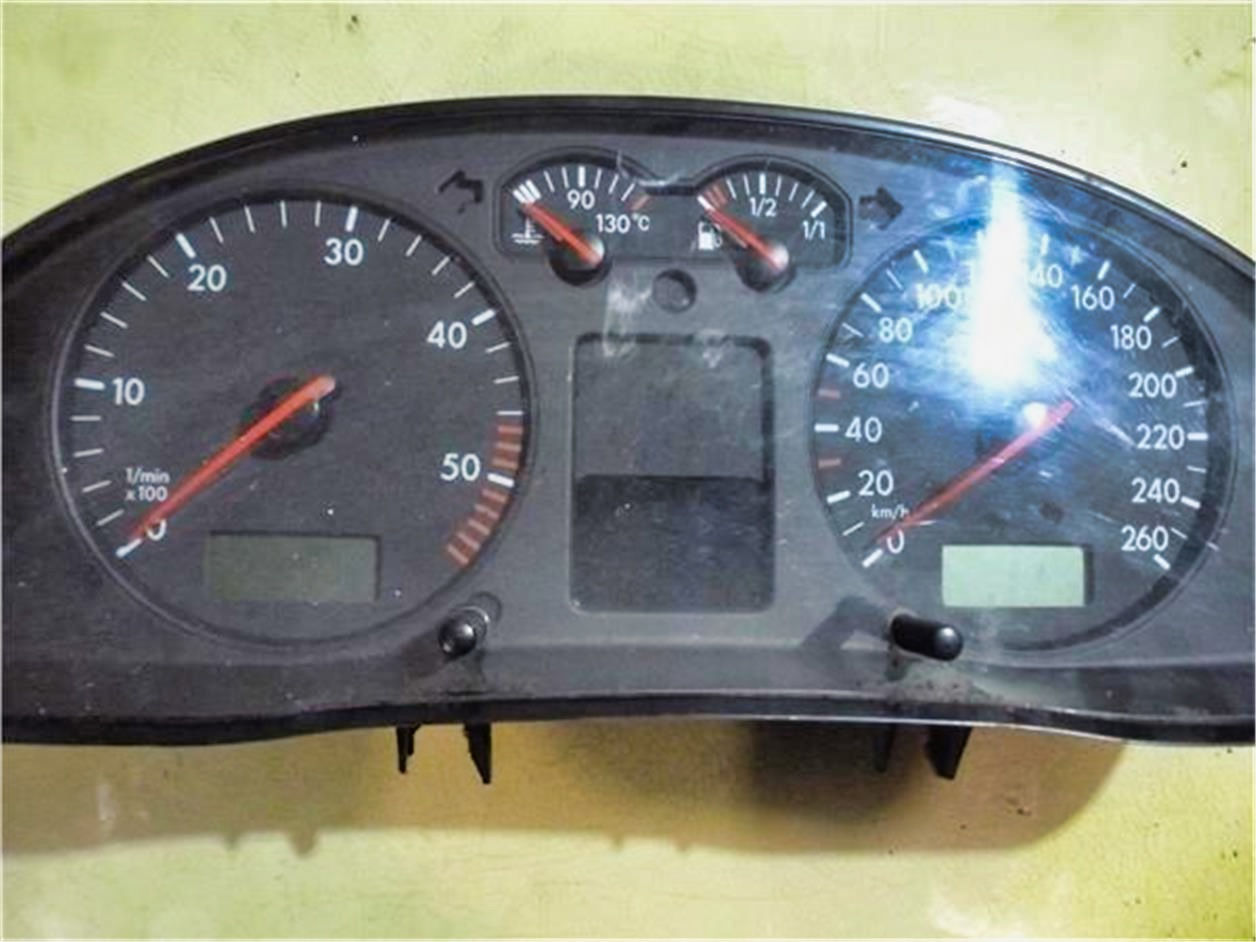 Cuadro Instrumentos Volkswagen Passat 1.9 TDI