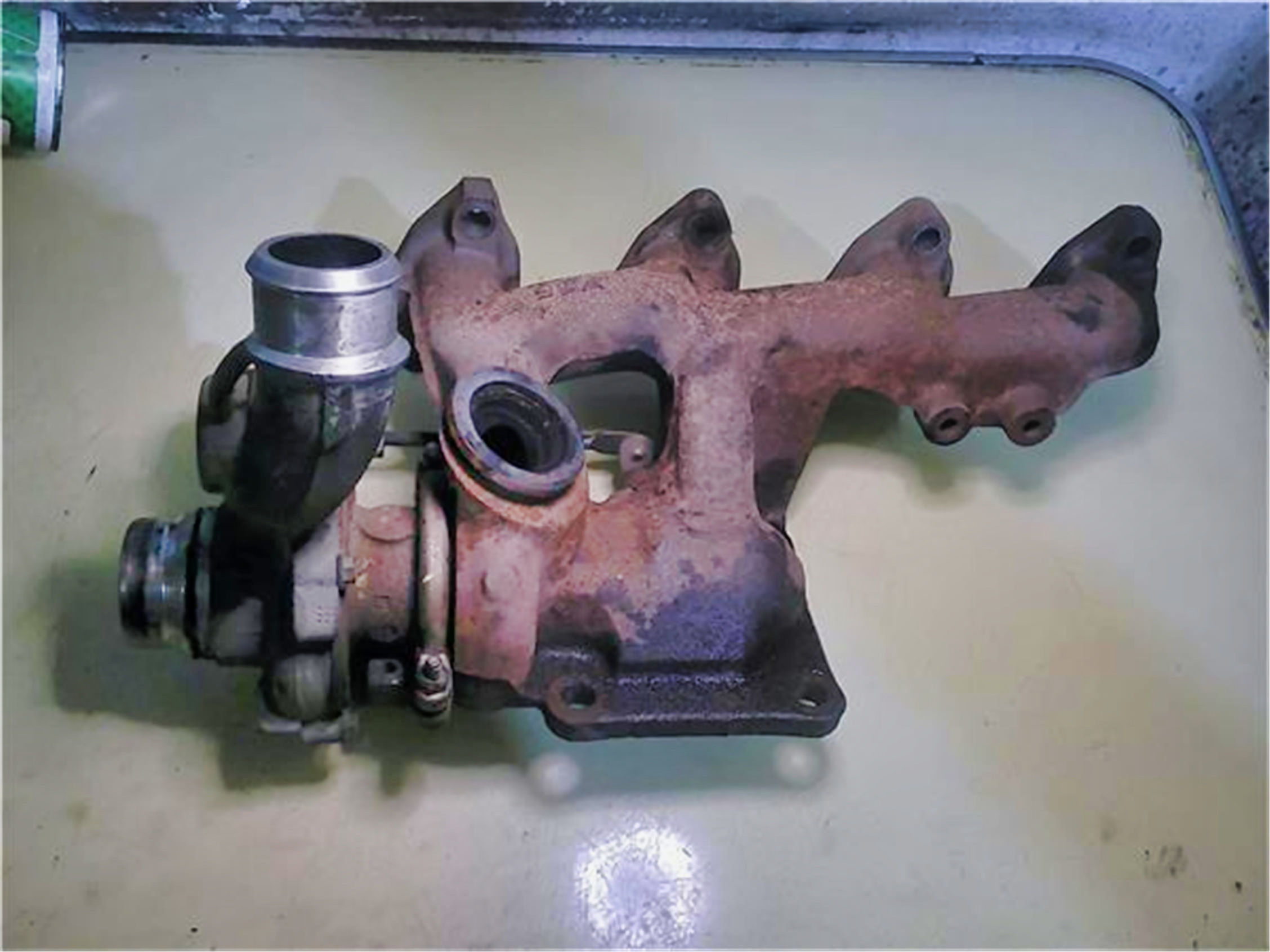 Turbo Ford Focus Berlina 1.8 Ambiente