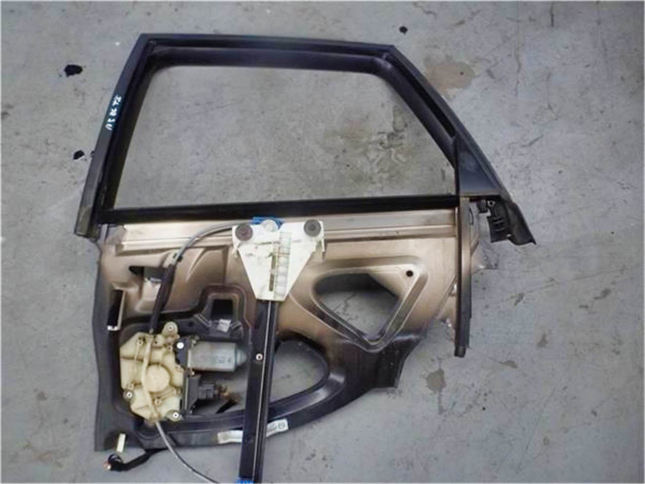 Elevalunas eléctrico trasero izquierdo Audi A3 1.9 TDI Ambition