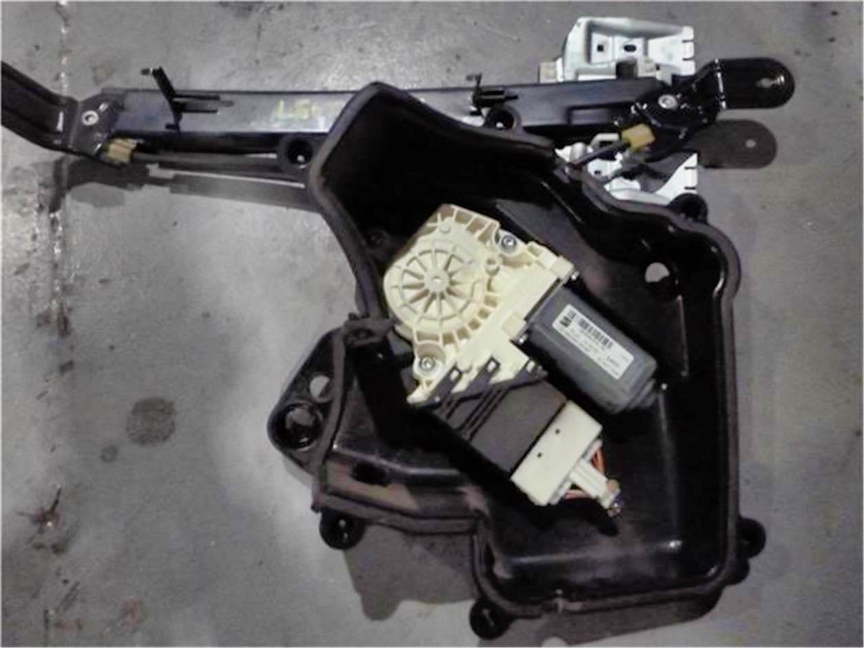 Elevalunas eléctrico trasero izquierdo Seat Leon