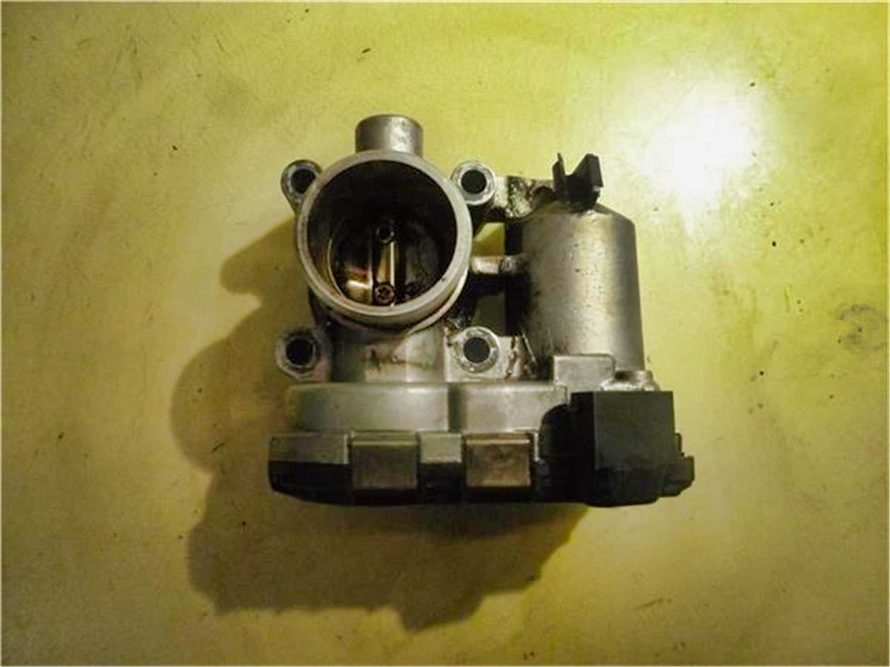 Caja Mariposa Aire Smart coupe 0.6 Edition Bluemotion