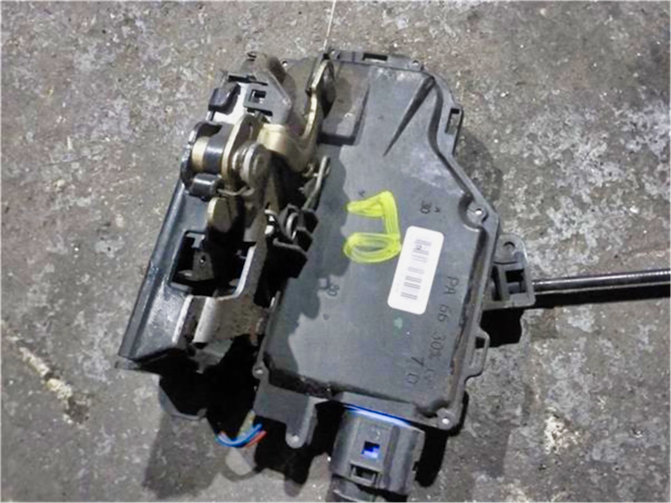 Cerradura delantera derecha Skoda Octavia Berlina 1.9 TDI