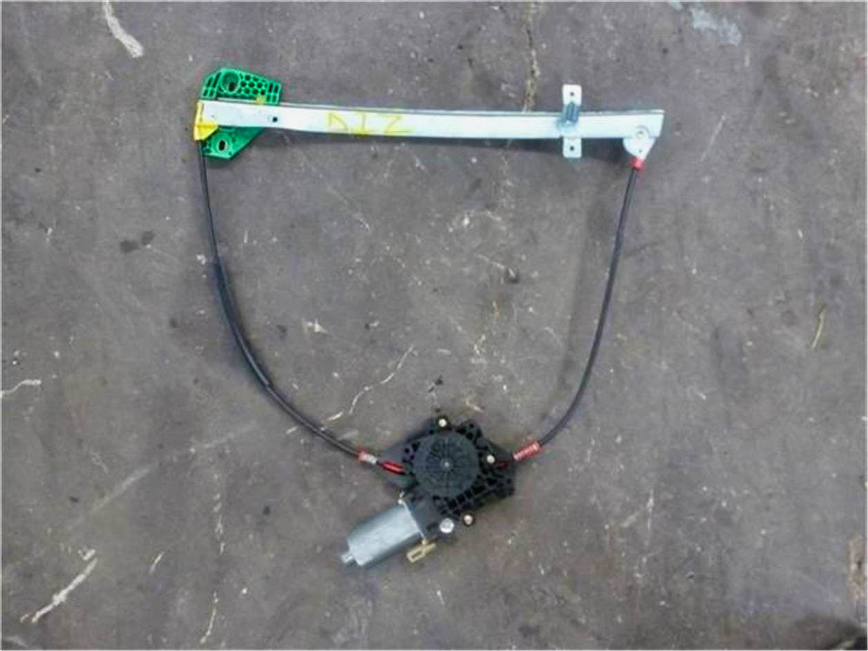 Elevalunas eléctrico izquierdo Ford Fiesta Berlina 1.3 Futura