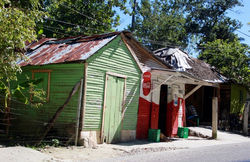 Roadside home and shop, DR
