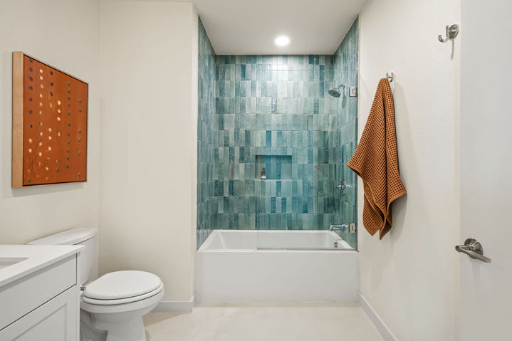 Bouldin Creek Residence in Bouldin Creek, bathroom, staged by The Staged Haus