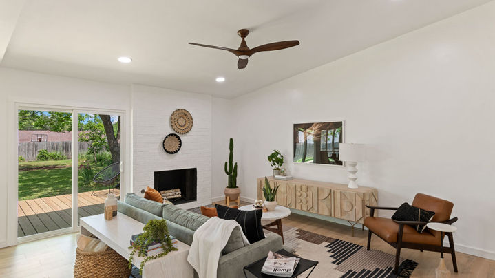 Manford Hill in Austin, living room, staged by The Staged Haus
