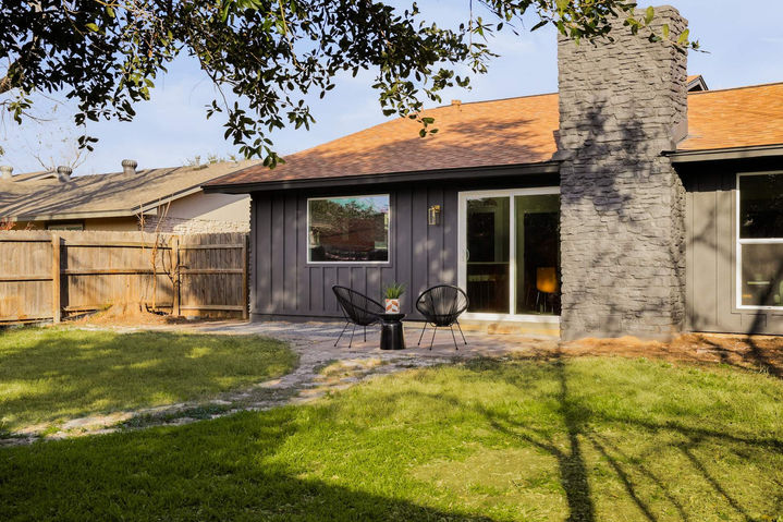 Barrington Way in Austin, backyard, staged by The Staged Haus
