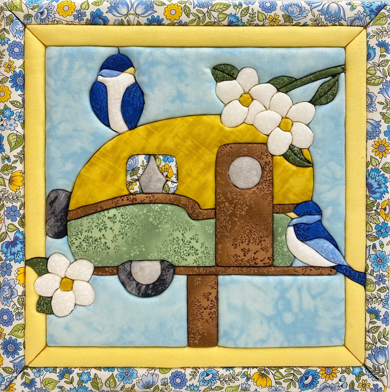 #889 Birdhouse Camper