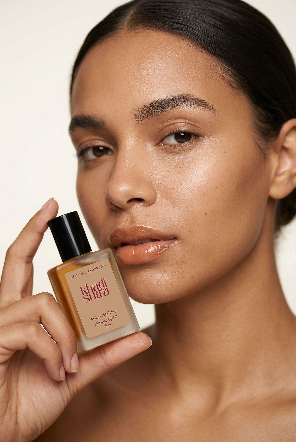 use_the_cosmetic_bottle_from_t_Nano_Banana_2_70700.JPG