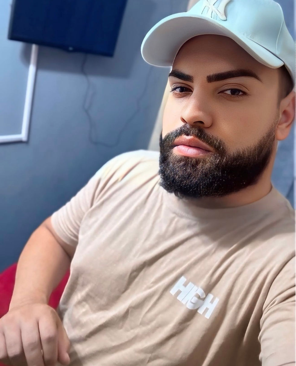 Instagram:https://www.instagram.com/andrewnadolnyofc?igsh=ZGtjOWtqZ2p5bHJv