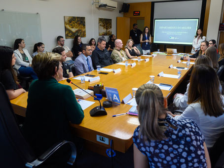 Prefeitura de Ponta Grossa adquire licença da Plataforma ElaProtegida para ampliar proteção às mulheres