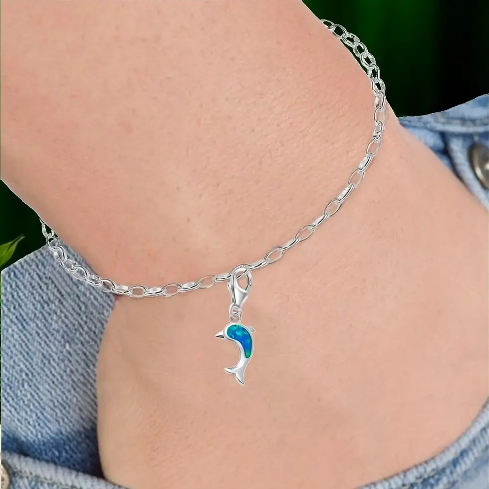 Silver dolphin charm anklet on wrist; Charm Anhänger Opal Delfin 925 Silber Blau Karabiner