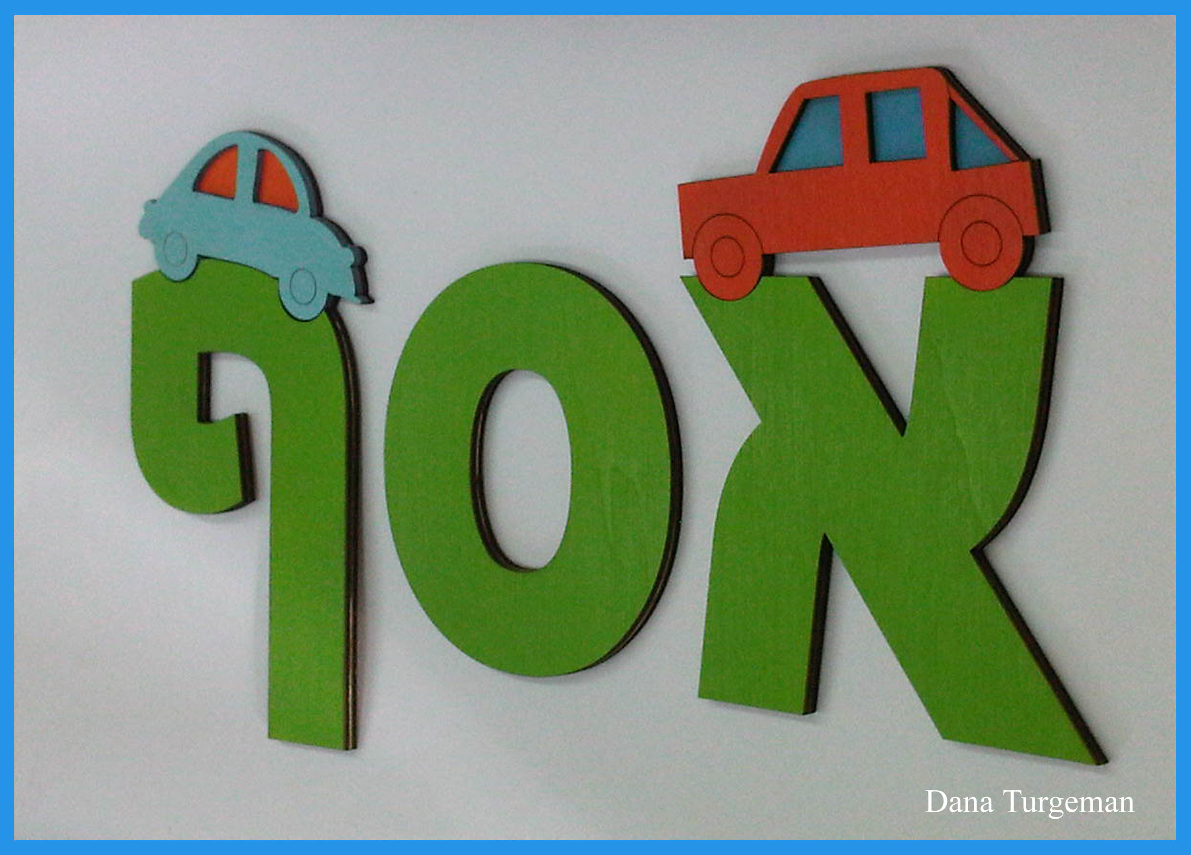 Separate letters with cars / Wooden letters + cars