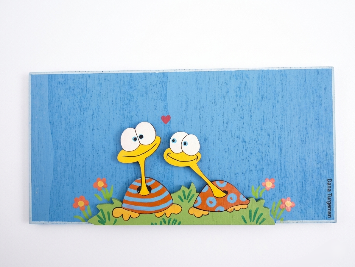 Door sign with a couple of turtles in love