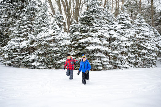 Winter Photo Session in Toronto with Fefe Flores Photography