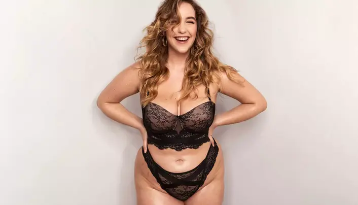 joann-van-den-herik-hunkemoller-curvaceous-9.webp