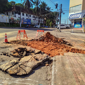 Prefeitura entrega documentos a Saneacre e reforça cobrança por buracos deixados após intervenções nas ruas