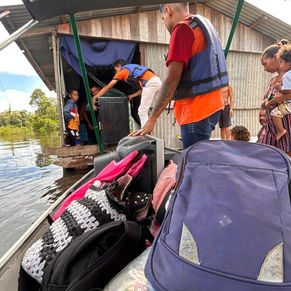 Prefeitura de Cruzeiro do Sul leva para abrigo primeiras famílias atingidas pela cheia do Rio Juruá