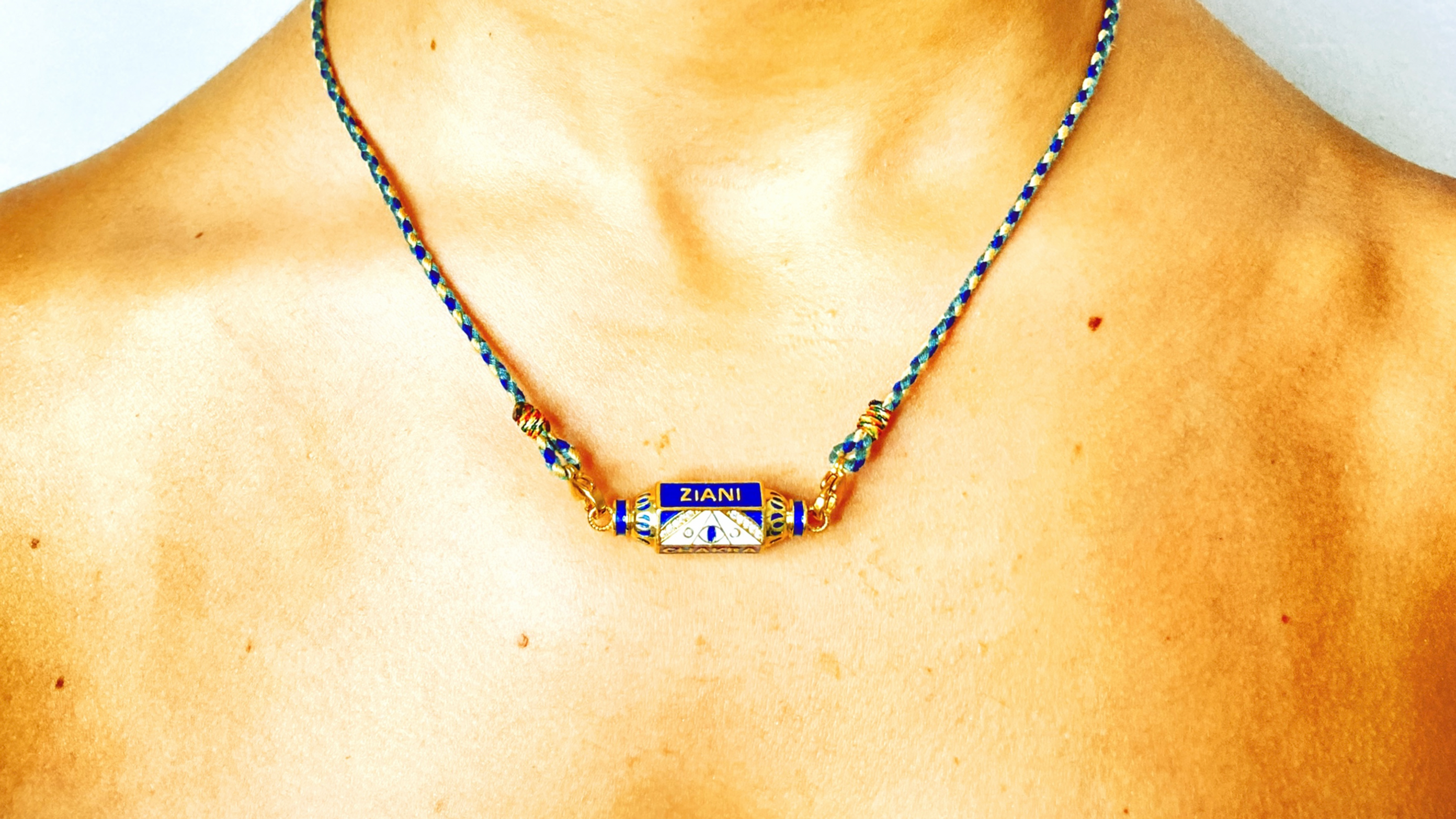 VISHUDDHA ANAHATA LOCKET by Ziani Collezione