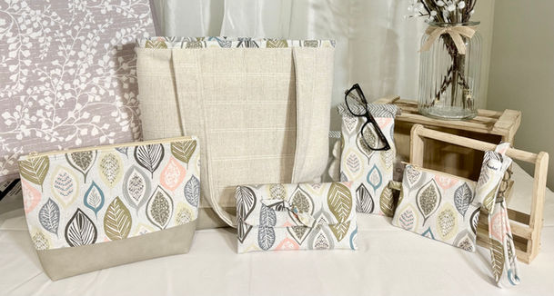 Signature Snap Tote