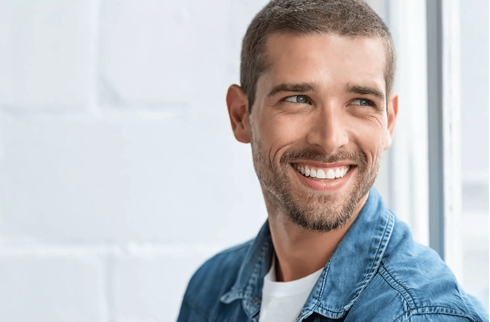 cosmetic composite bonding Dubai, chipped teeth repair Dubai, smile makeover Palm Jumeirah, tooth-colored bonding dentist Dubai, alternative solution to veneers in Dubai