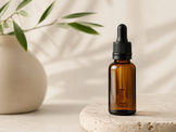 CBD Öl Flasche auf neutralem Hintergrund – hochwertiges CBD Öl Schweiz Vaporspirit