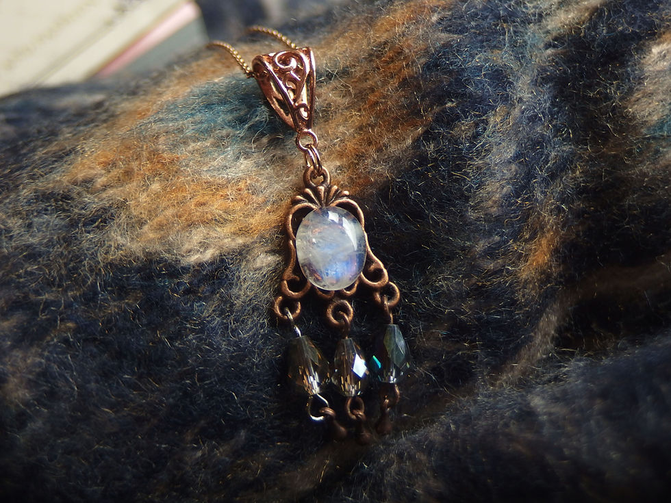Thumbnail: レインボームーンストーンアンティーク調ネックレス【１点のみ・再入荷不可】