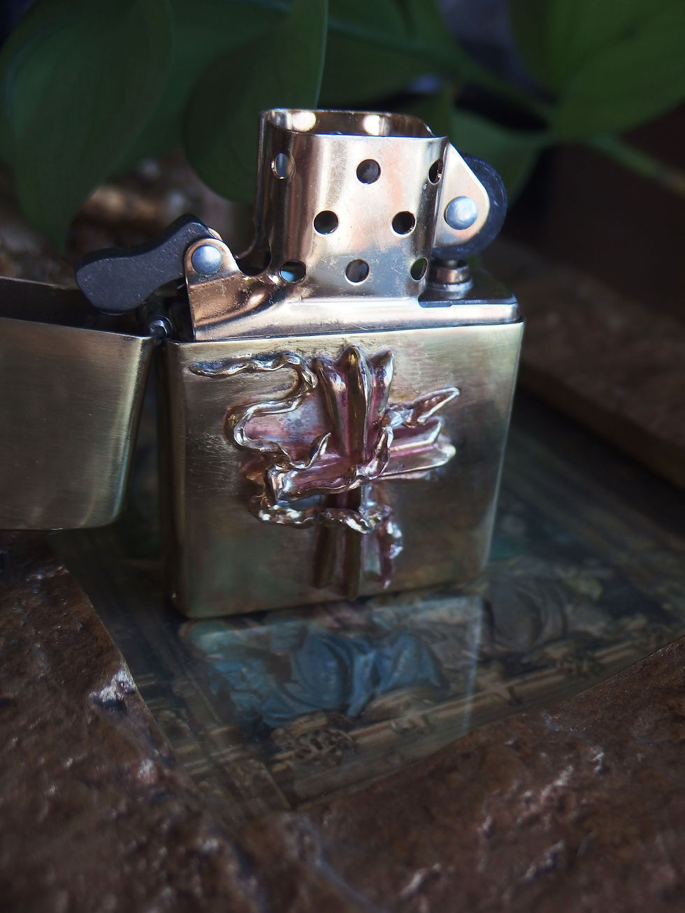サムネイル： 【新作 】SOLID BRASS ZIPPO《Abyss StingRay》