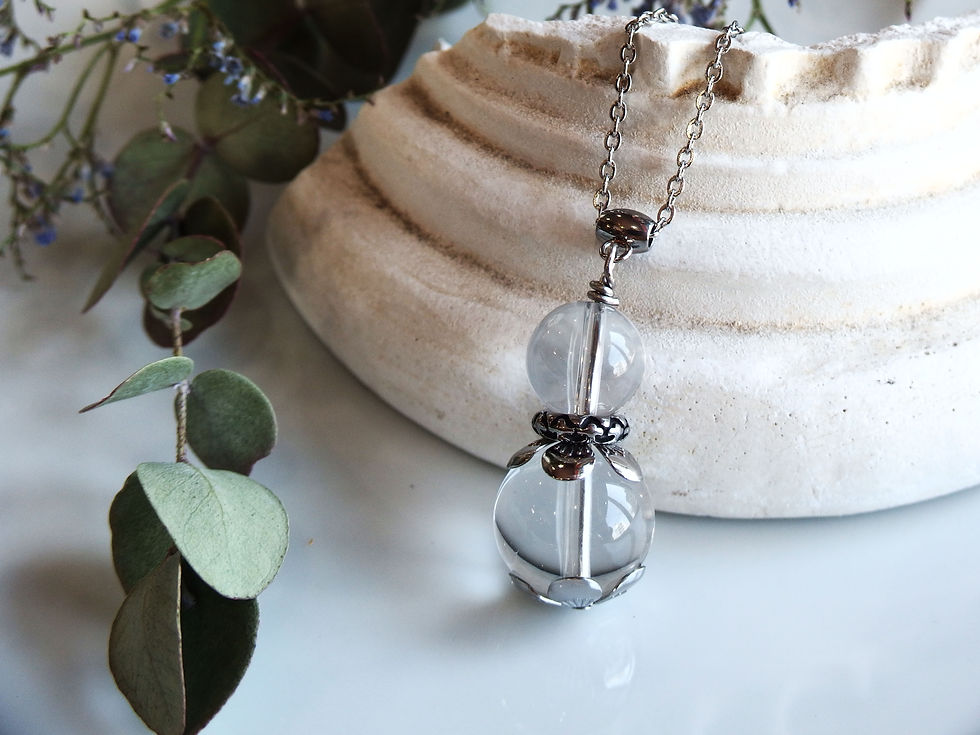 Thumbnail: 天然水晶 AAA 12mm＆10mmネックレス【ブラジル産】